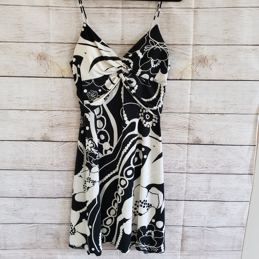 Sushiflower Women Dress
Mini Size M